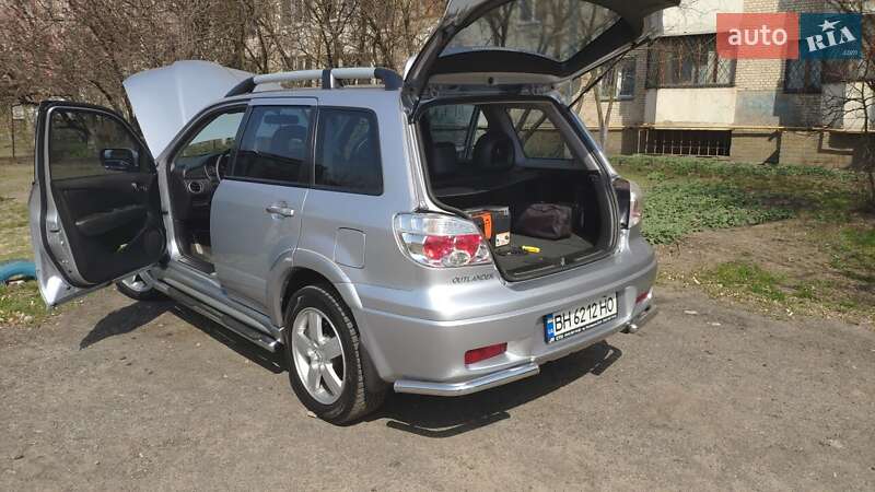 Внедорожник / Кроссовер Mitsubishi Outlander 2007 в Болграде