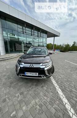 Позашляховик / Кросовер Mitsubishi Outlander 2019 в Дніпрі