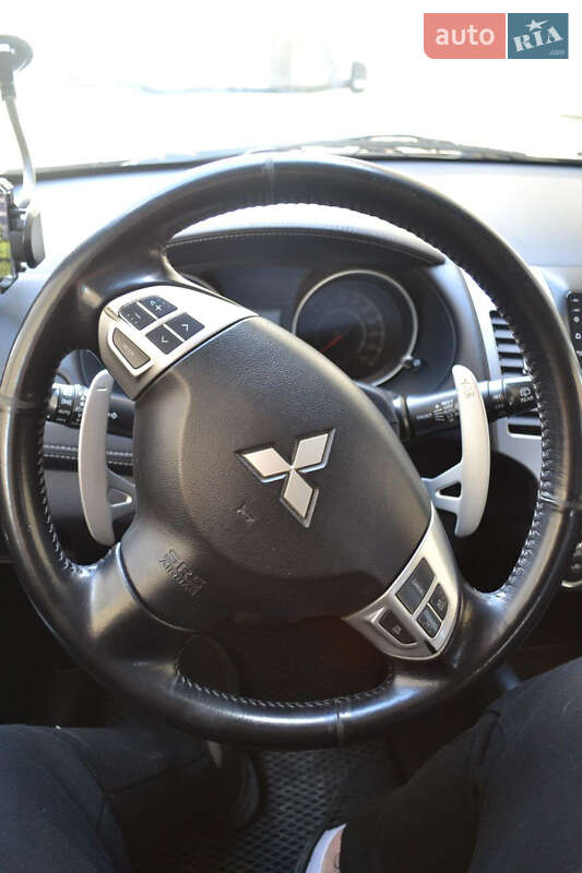 Внедорожник / Кроссовер Mitsubishi Outlander 2010 в Ивано-Франковске
