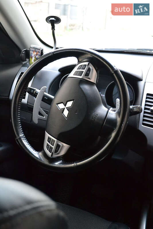 Внедорожник / Кроссовер Mitsubishi Outlander 2010 в Ивано-Франковске