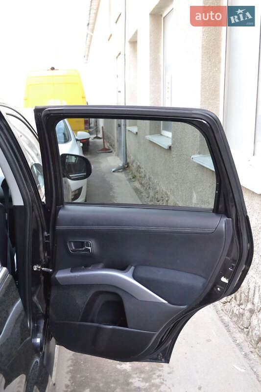 Внедорожник / Кроссовер Mitsubishi Outlander 2010 в Ивано-Франковске