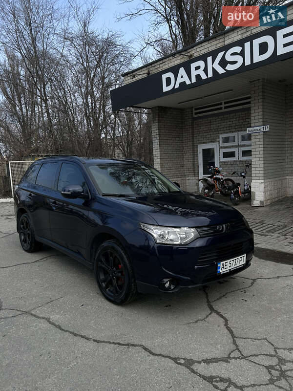 Внедорожник / Кроссовер Mitsubishi Outlander 2013 в Днепре