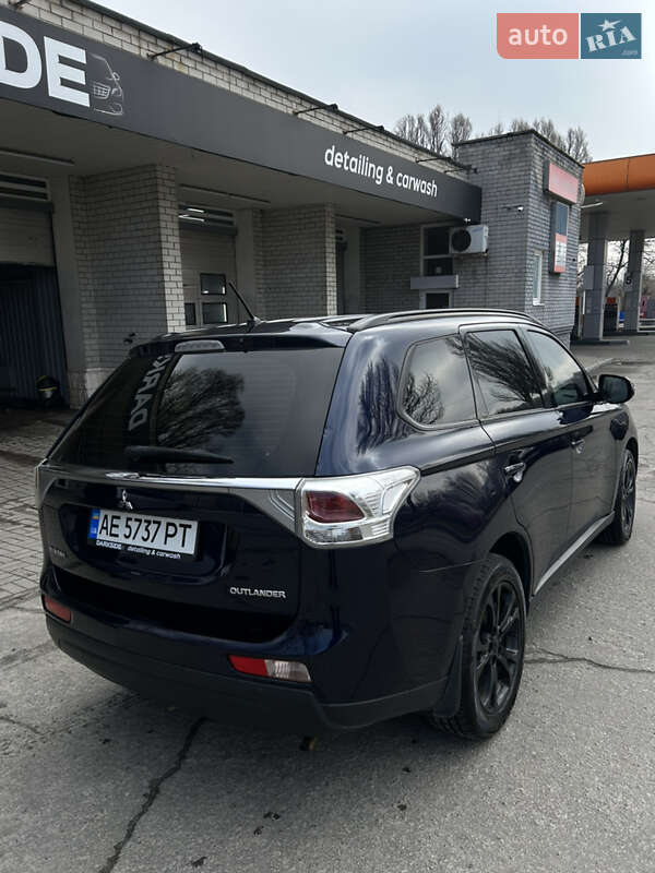 Внедорожник / Кроссовер Mitsubishi Outlander 2013 в Днепре