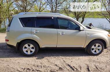 Позашляховик / Кросовер Mitsubishi Outlander 2008 в Теплику