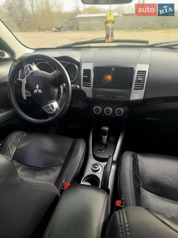 Внедорожник / Кроссовер Mitsubishi Outlander 2007 в Ровно