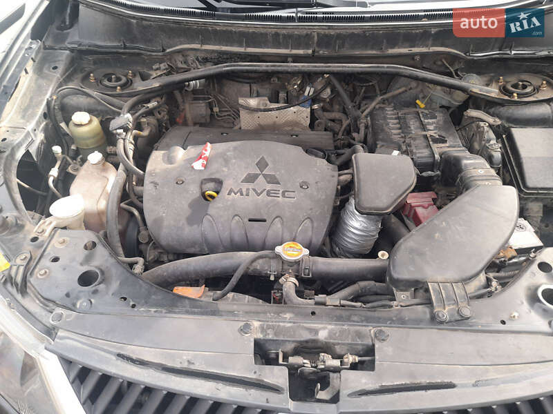 Внедорожник / Кроссовер Mitsubishi Outlander 2007 в Ровно