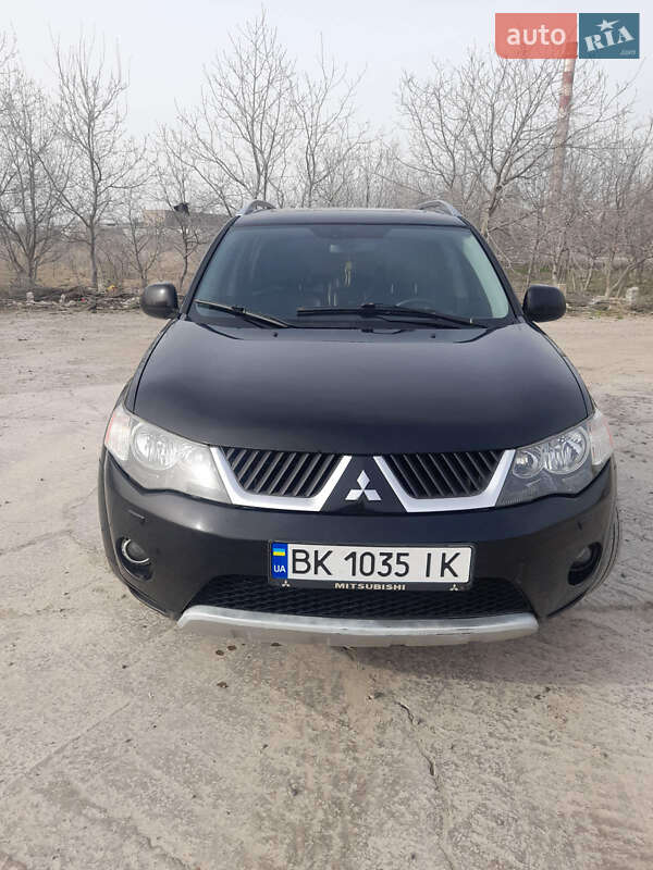 Внедорожник / Кроссовер Mitsubishi Outlander 2007 в Ровно