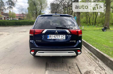 Внедорожник / Кроссовер Mitsubishi Outlander 2019 в Киеве