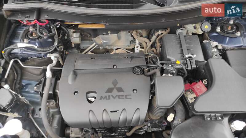 Позашляховик / Кросовер Mitsubishi Outlander 2019 в Чигирину фото 11 Позашляховик / Кросовер Mitsubishi Outlander 2019 в Чигирину