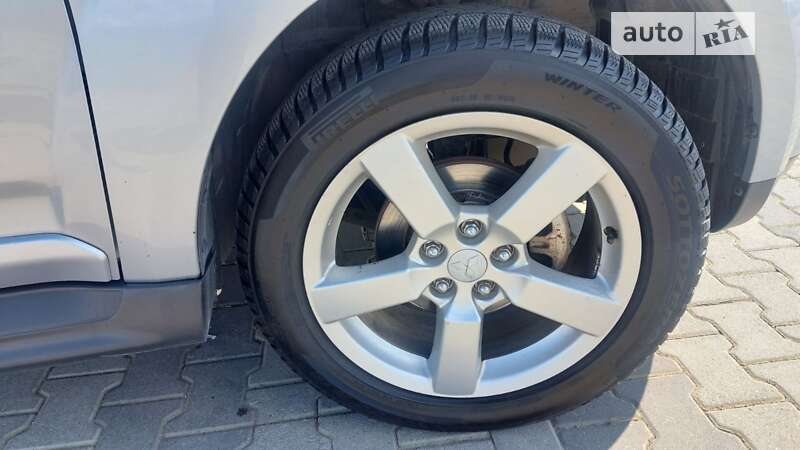 Позашляховик / Кросовер Mitsubishi Outlander 2009 в Іршаві