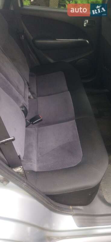 Внедорожник / Кроссовер Mitsubishi Outlander 2005 в Чернигове фото 7 Внедорожник / Кроссовер Mitsubishi Outlander 2005 в Чернигове