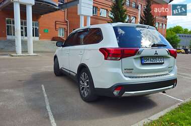 Позашляховик / Кросовер Mitsubishi Outlander 2015 в Сумах