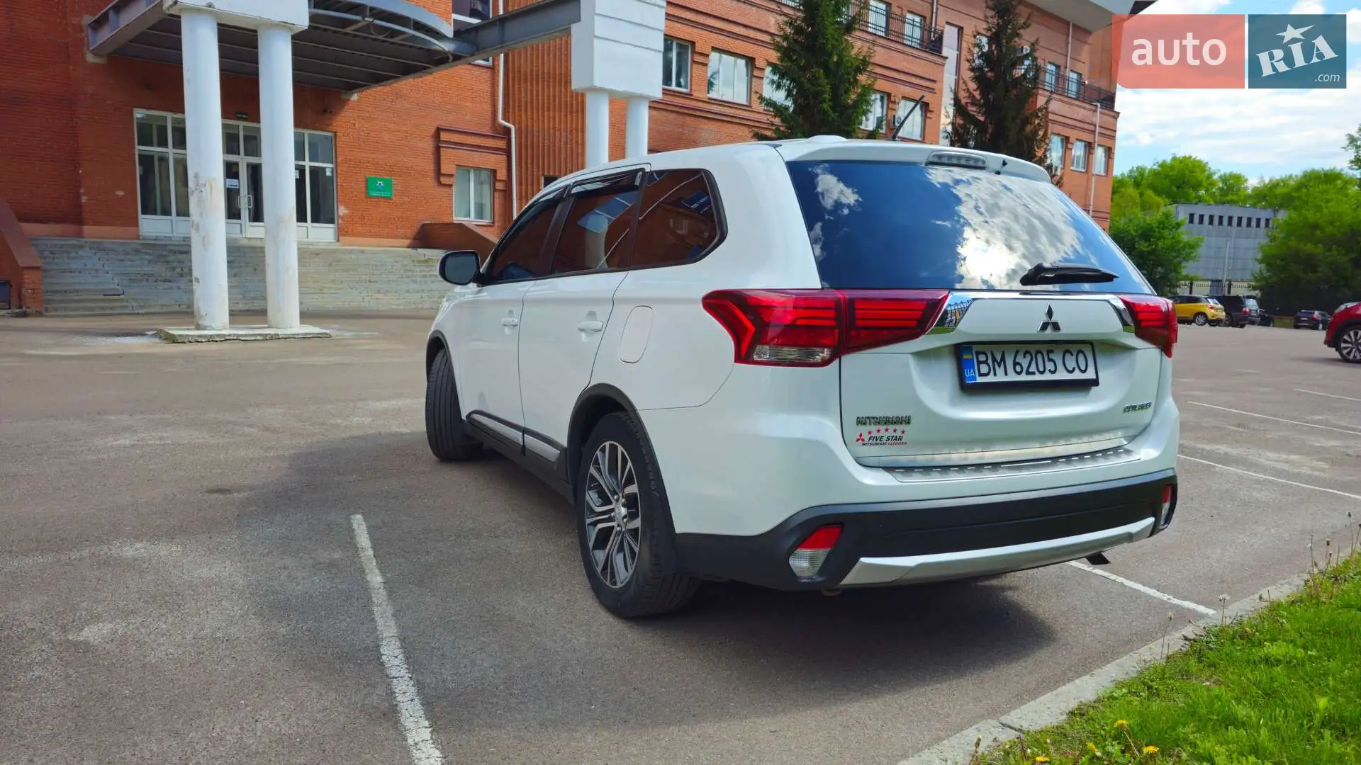 2015 Mitsubishi Outlander - мініатюра 10