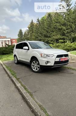 Внедорожник / Кроссовер Mitsubishi Outlander 2012 в Кривом Роге