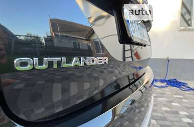 Внедорожник / Кроссовер Mitsubishi Outlander 2023 в Лубнах