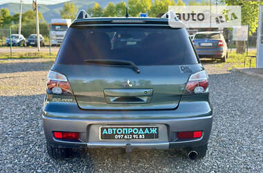Внедорожник / Кроссовер Mitsubishi Outlander 2005 в Хусте