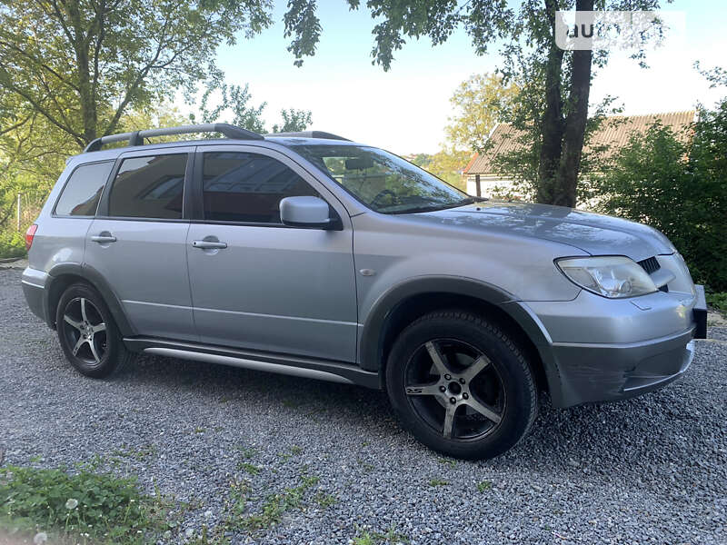 Mitsubishi Outlander 2006