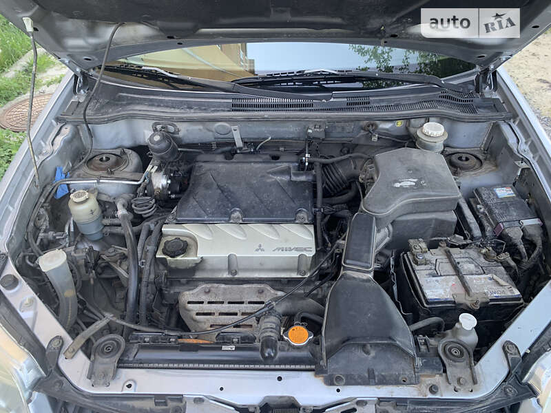 Позашляховик / Кросовер Mitsubishi Outlander 2006 в Львові