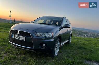 Внедорожник / Кроссовер Mitsubishi Outlander 2011 в 