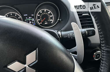 Внедорожник / Кроссовер Mitsubishi Outlander 2011 в Подволочиске