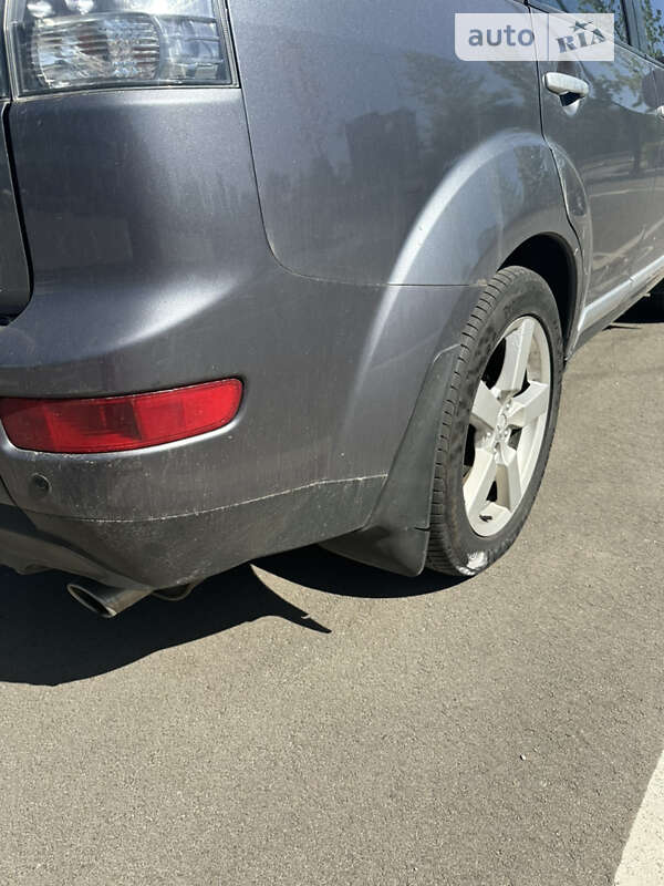 Позашляховик / Кросовер Mitsubishi Outlander 2008 в Звенигородці