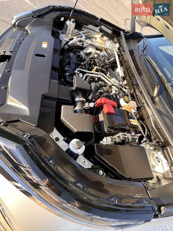 Позашляховик / Кросовер Mitsubishi Outlander 2021 в Запоріжжі