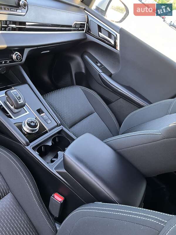 Позашляховик / Кросовер Mitsubishi Outlander 2021 в Запоріжжі