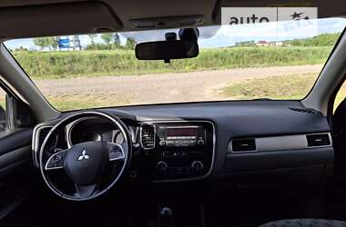 Позашляховик / Кросовер Mitsubishi Outlander 2014 в Івано-Франківську