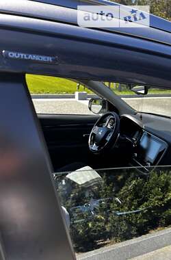 Позашляховик / Кросовер Mitsubishi Outlander 2021 в Дніпрі