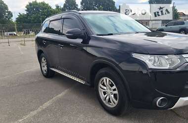 Позашляховик / Кросовер Mitsubishi Outlander 2014 в Харкові