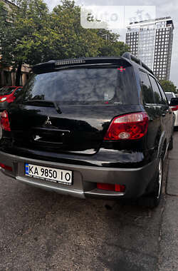 Внедорожник / Кроссовер Mitsubishi Outlander 2006 в Киеве