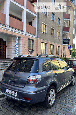 Внедорожник / Кроссовер Mitsubishi Outlander 2005 в Львове