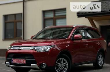 Внедорожник / Кроссовер Mitsubishi Outlander 2015 в Дрогобыче