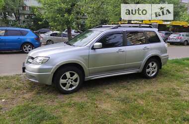 Позашляховик / Кросовер Mitsubishi Outlander 2007 в Києві