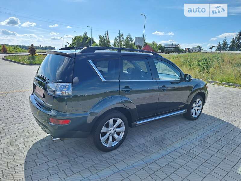 Позашляховик / Кросовер Mitsubishi Outlander 2012 в Стрию