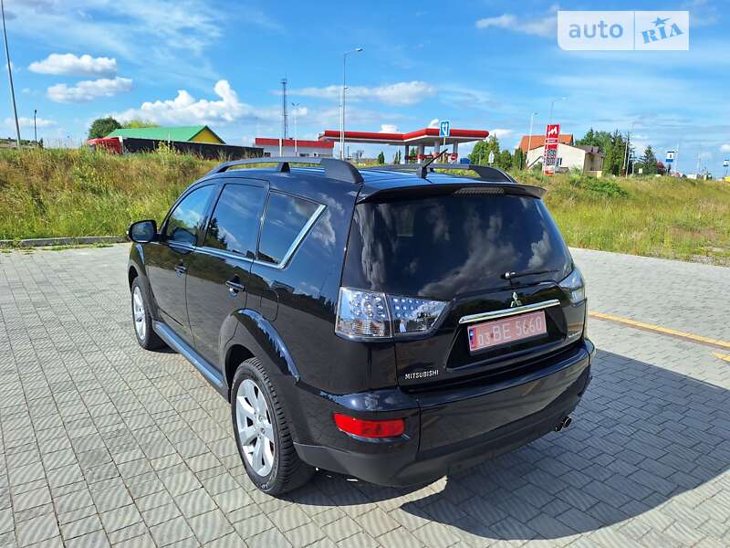 Позашляховик / Кросовер Mitsubishi Outlander 2012 в Стрию