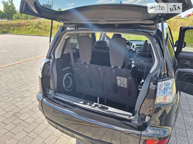 Позашляховик / Кросовер Mitsubishi Outlander 2012 в Стрию