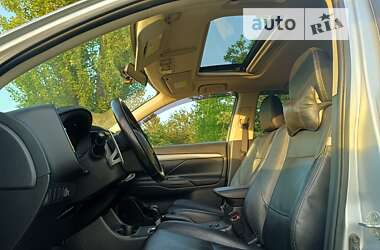 Позашляховик / Кросовер Mitsubishi Outlander 2013 в Кривому Розі