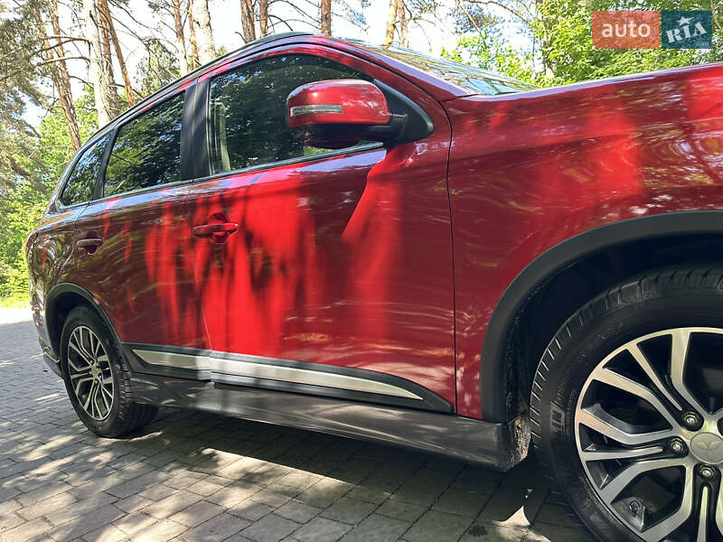 Внедорожник / Кроссовер Mitsubishi Outlander 2018 в Львове