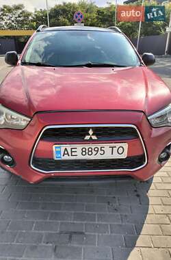Внедорожник / Кроссовер Mitsubishi Outlander 2013 в 
