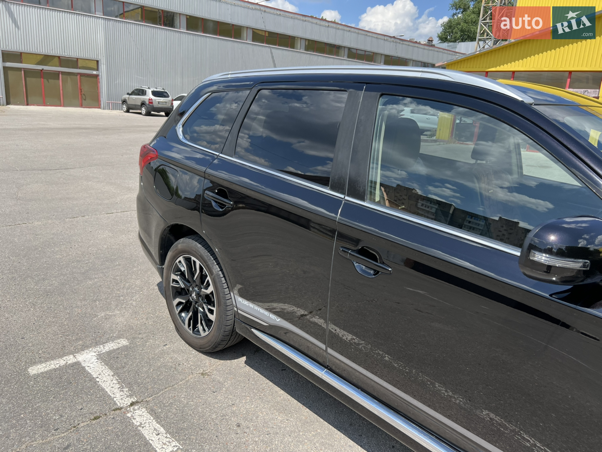 2017 Mitsubishi Outlander - мініатюра 13