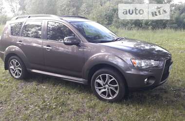 Позашляховик / Кросовер Mitsubishi Outlander 2011 в Києві