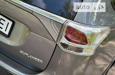 Внедорожник / Кроссовер Mitsubishi Outlander 2014 в Ахтырке