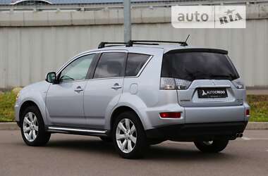 Внедорожник / Кроссовер Mitsubishi Outlander 2011 в Киеве