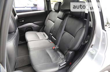 Внедорожник / Кроссовер Mitsubishi Outlander 2011 в Киеве