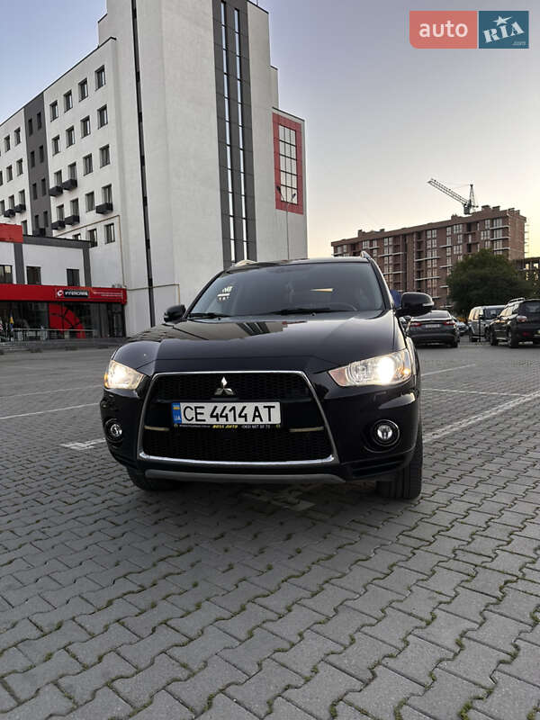 Позашляховик / Кросовер Mitsubishi Outlander 2010 в Чернівцях