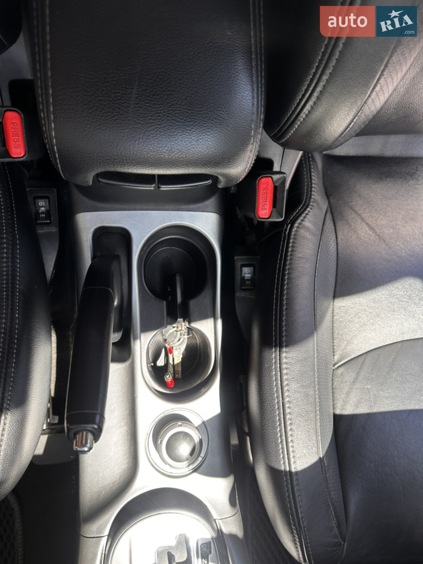 2010 Mitsubishi Outlander - мініатюра 13