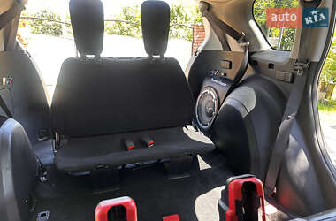 Внедорожник / Кроссовер Mitsubishi Outlander 2010 в 