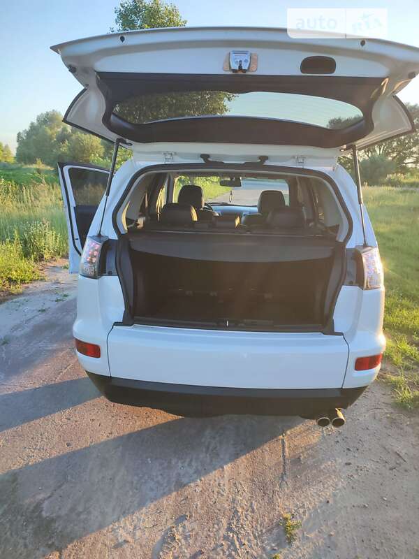 Внедорожник / Кроссовер Mitsubishi Outlander 2012 в Нежине