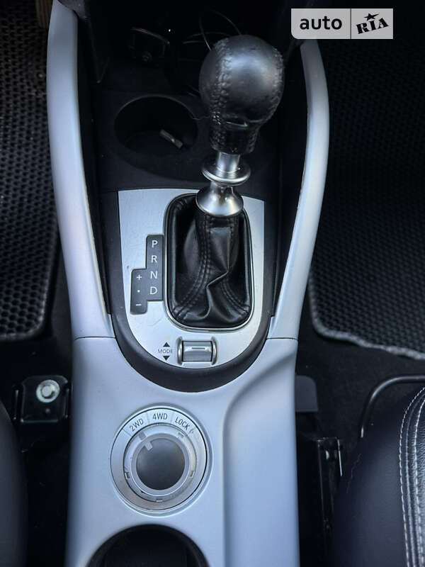Внедорожник / Кроссовер Mitsubishi Outlander 2011 в Полтаве